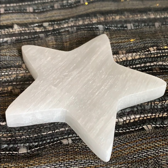 Selenite Star Crystal Charging Plate - Picture 2 of 3